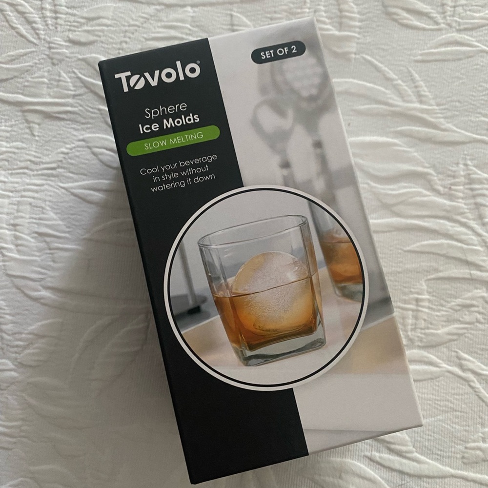 NIB- Tovolo Sphere Ice Molds Set of 2
